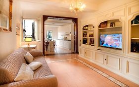 Dama Charming Apartment 100M From Piazza Del Campo
